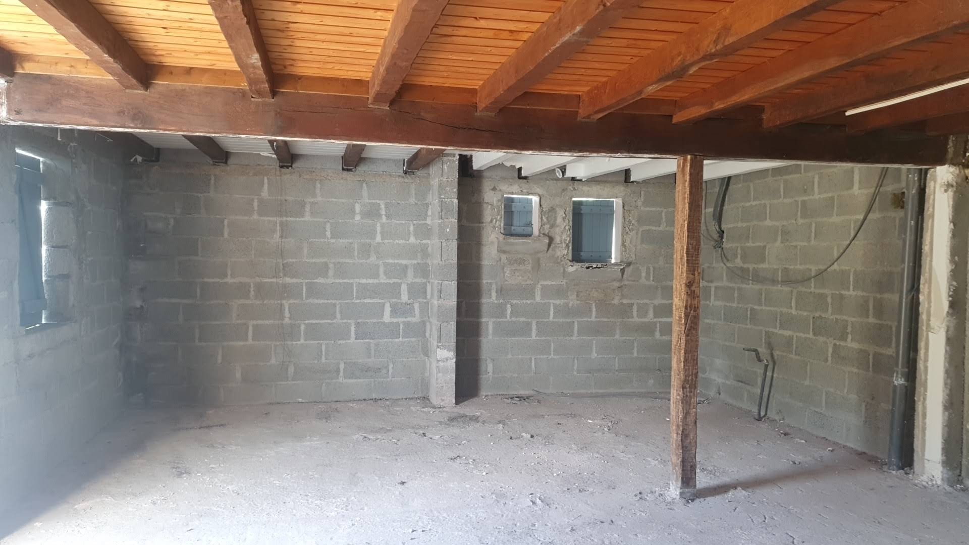 Extension, Rénovation maison pierre sur secteur Carnac, nettoyage intérieur avant travaux 