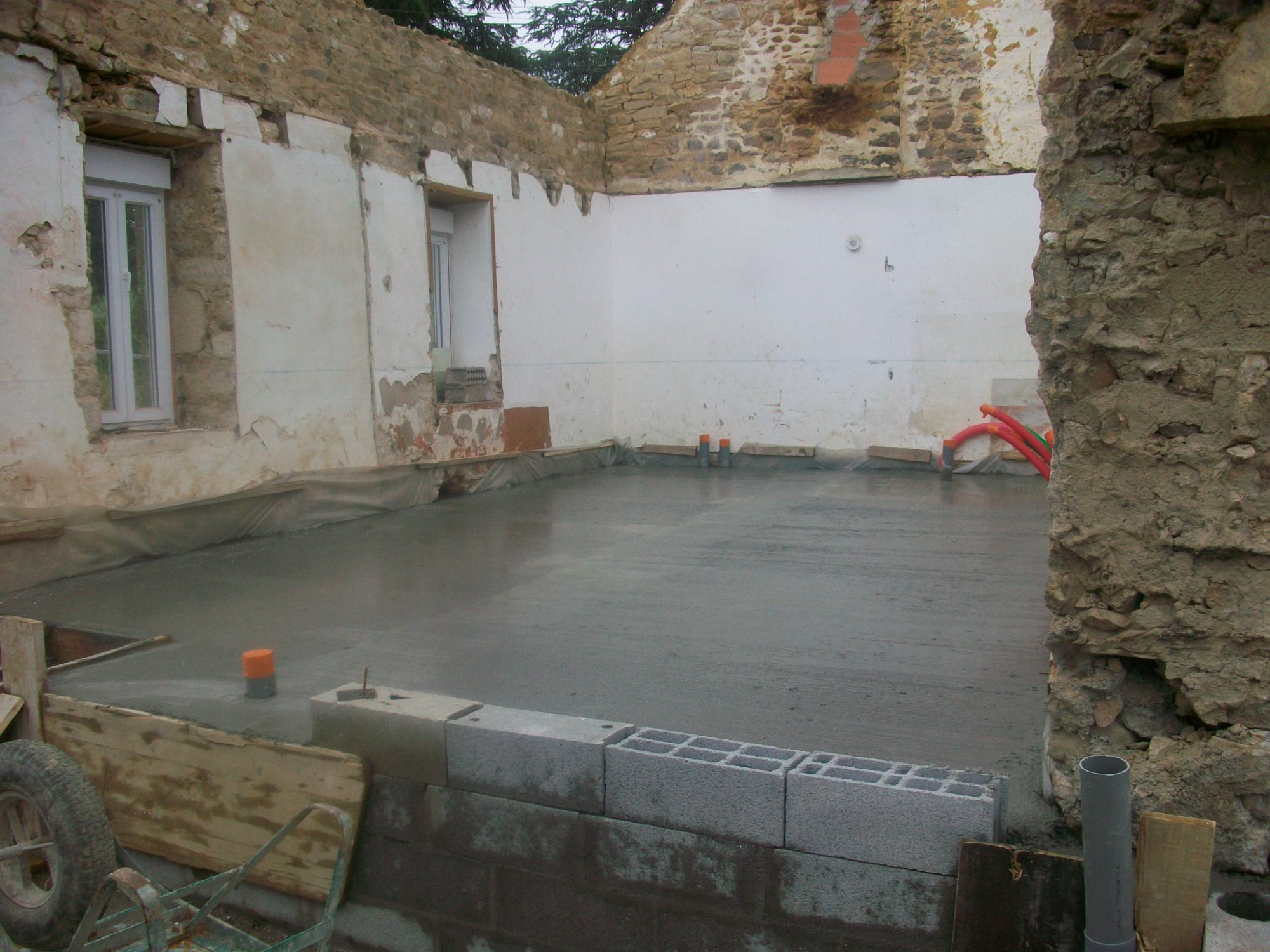 Rénovation maison pierre sur Auray, Passivéo, création nouvelle dalle béton